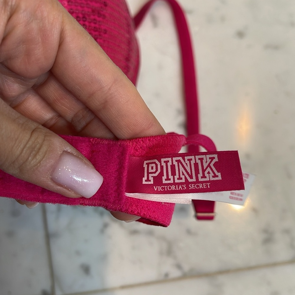 Love pink bra - Picture 4 of 7